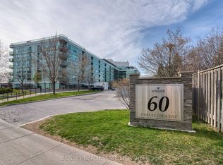 60 Fairfax Cres #326, Toronto, ON M1L0E1