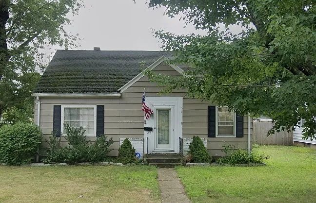 125 Eastland Rd photo 1