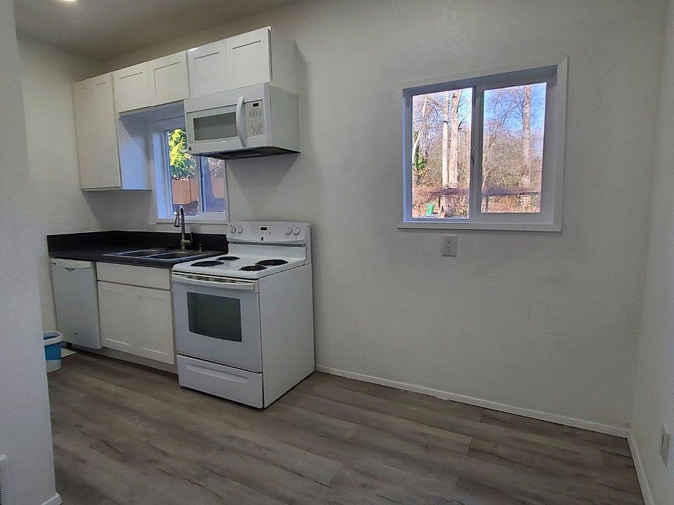 1st image of 10856 SE 192nd St