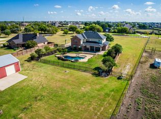 851 Black Champ Rd, Waxahachie, TX 75167