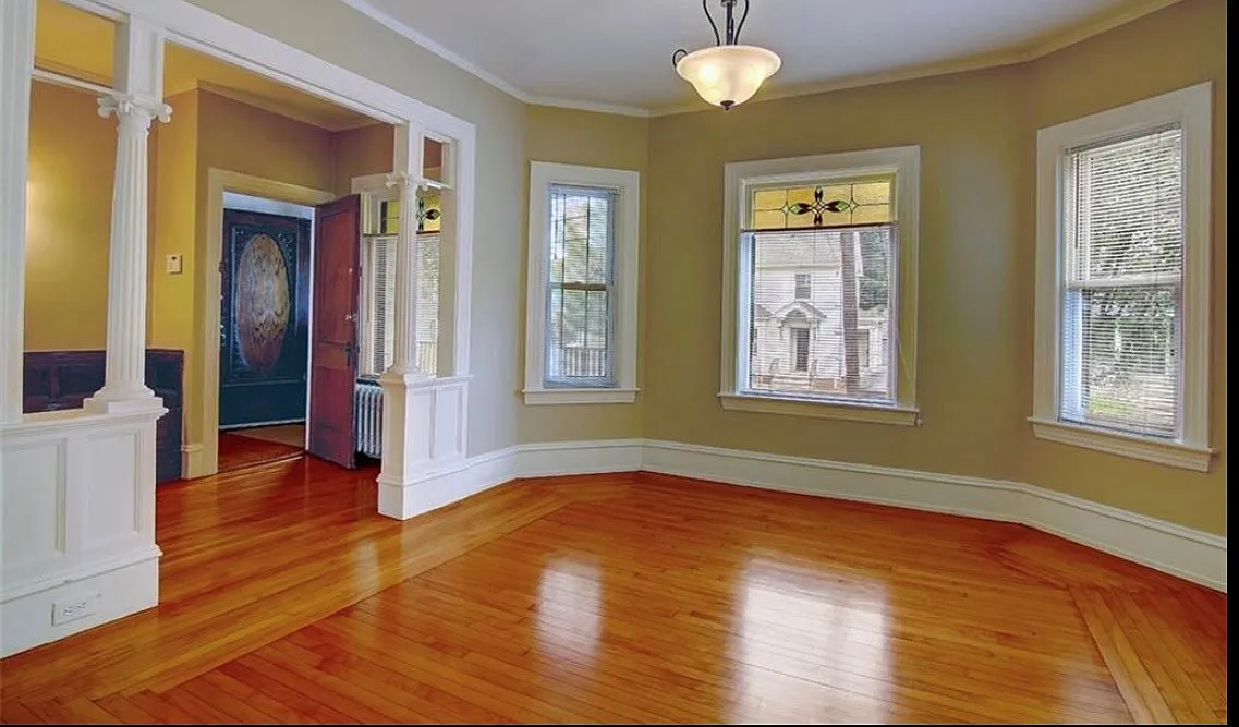 2 bed, 1200 sqft, $2,400 — Photo 4
