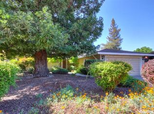 87 Greenway Cir, Sacramento, CA