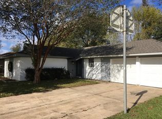 5003 Apple Springs Dr, Pearland, TX 77584