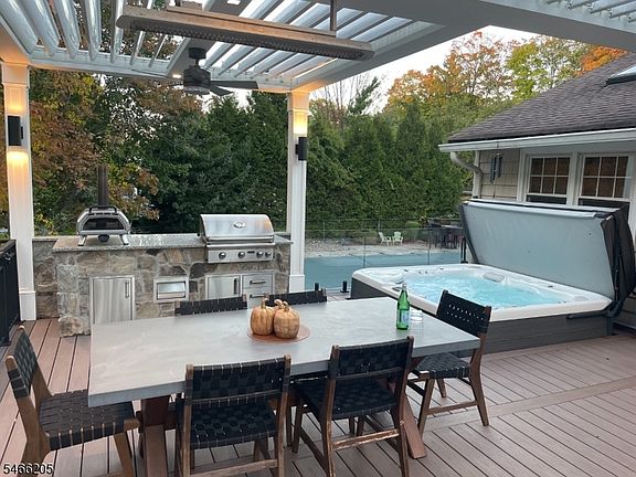 2nd image of 150 Airmont Ave