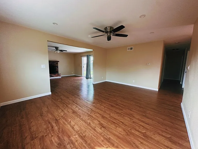 5220 Limerick Ave — Photo 2