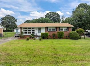 3009 Lomond St, Winston Salem, NC 27127