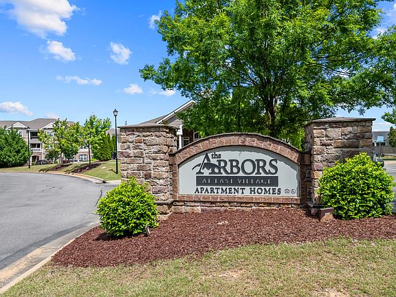 The Arbors at East Village