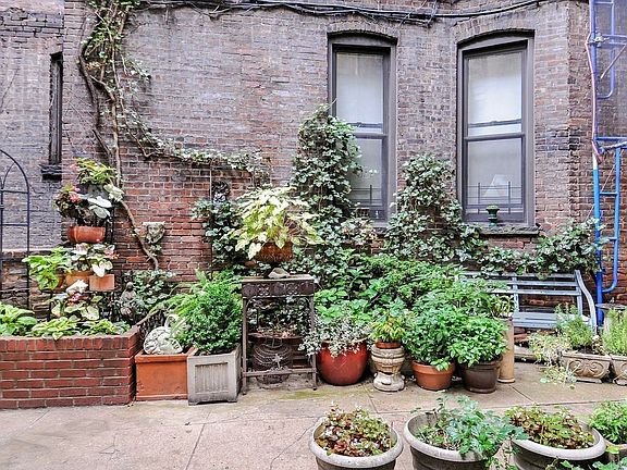 5th image of 717 Washington St #3W
