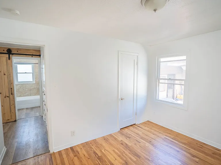 2941 Madison Ave — Photo 24
