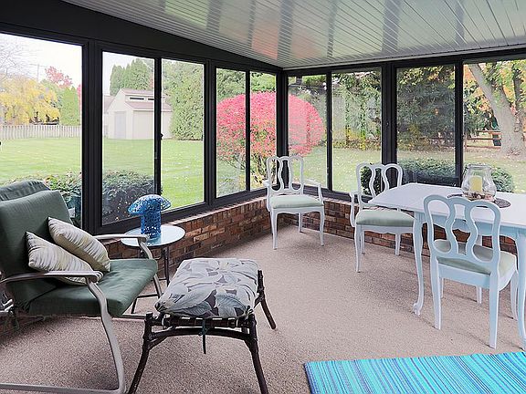 3 season enclosed porch