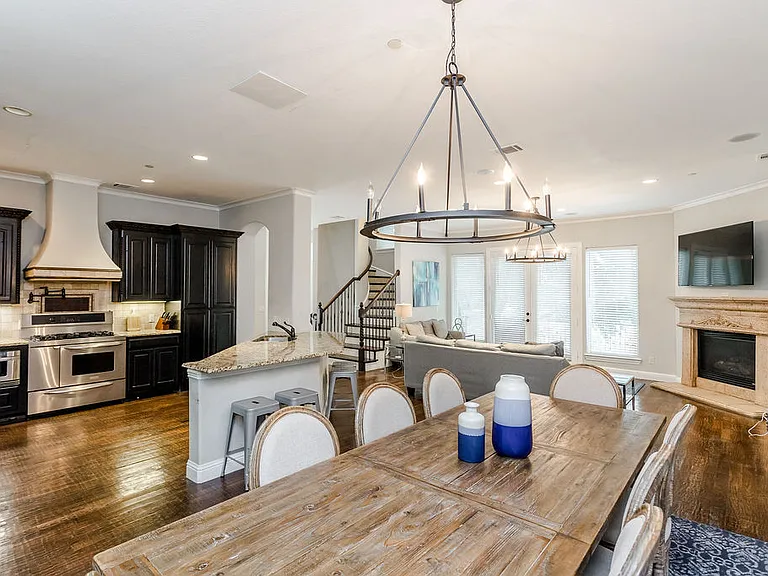 3817 Bowser Ave #C — Photo 26