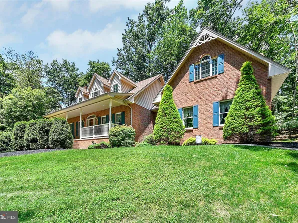59 Segovia Ct, Hanover, PA 17331