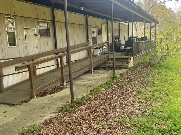 1433 Sam McNeil Ln, Gloster, MS 39638