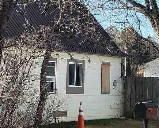 3rd image of 302 Turner St
