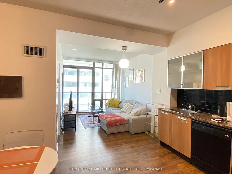 38 Grenville St #3010 — Photo 8