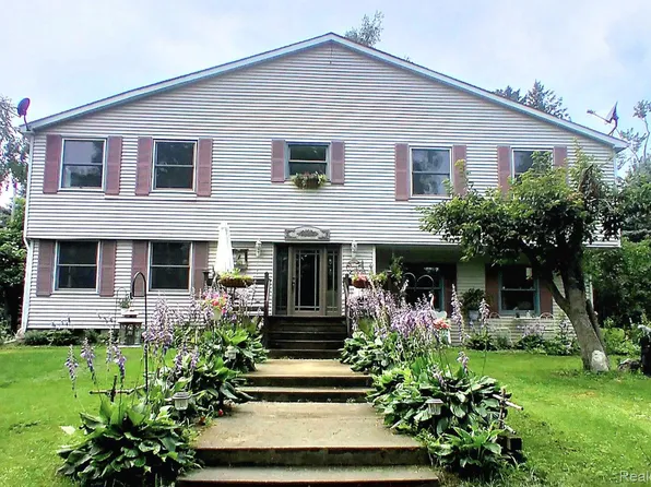 16571 Doyle Rd, Stockbridge, MI 49285