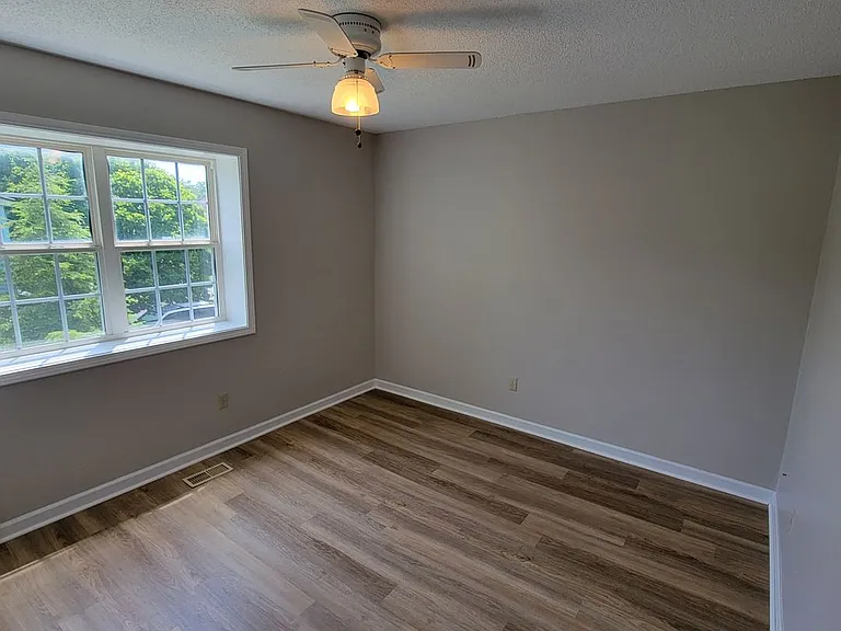 63C Eastgate Cir — Photo 9
