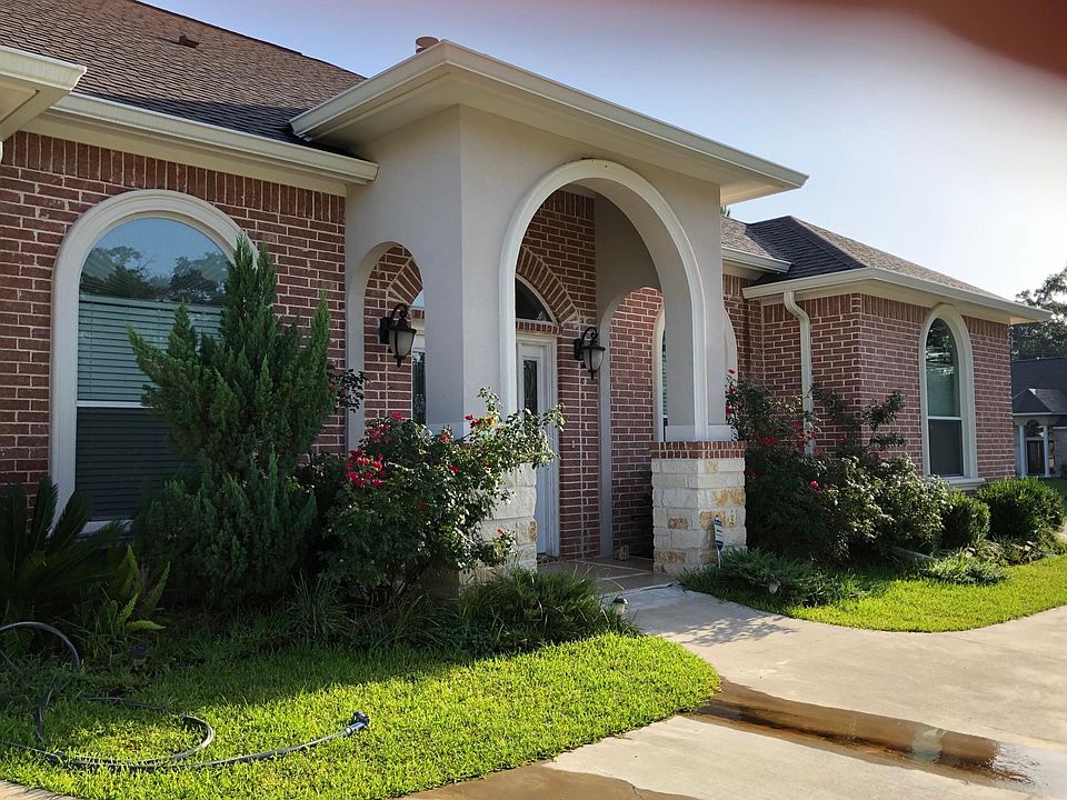 1st image of 107 Sage Ln