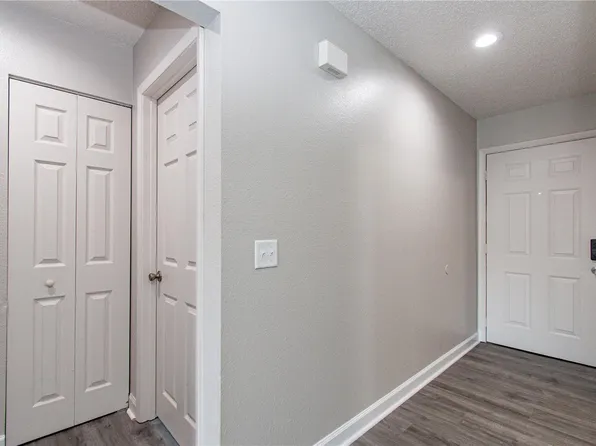 39132 County Road 54, Zephyrhills, FL