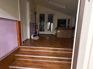 3496 Beechwood Ln, Triangle, VA 22172