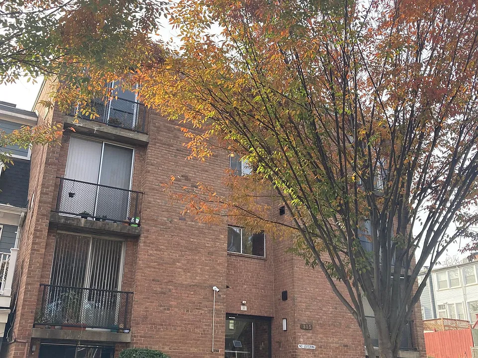 315 W St NE