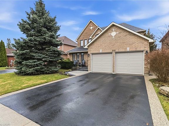 4th image of 2208 Brays Ln