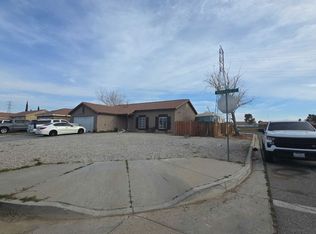 10795 Wakefield St E, Adelanto, CA 92301