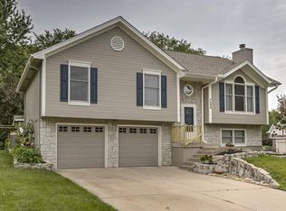 7325 N Rhode Ave, Kansas City, MO 64152