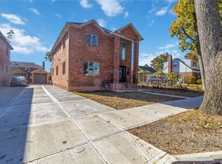 25916 80th Ave, Glen Oaks, NY 11004