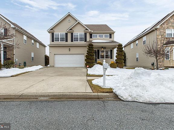 2nd image of 114 Rosemary Ct