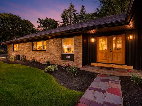 127 Magnolia Cir, Longmeadow, MA 01106