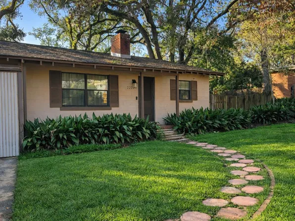 2226 Pontiac Dr, Tallahassee, FL 32301