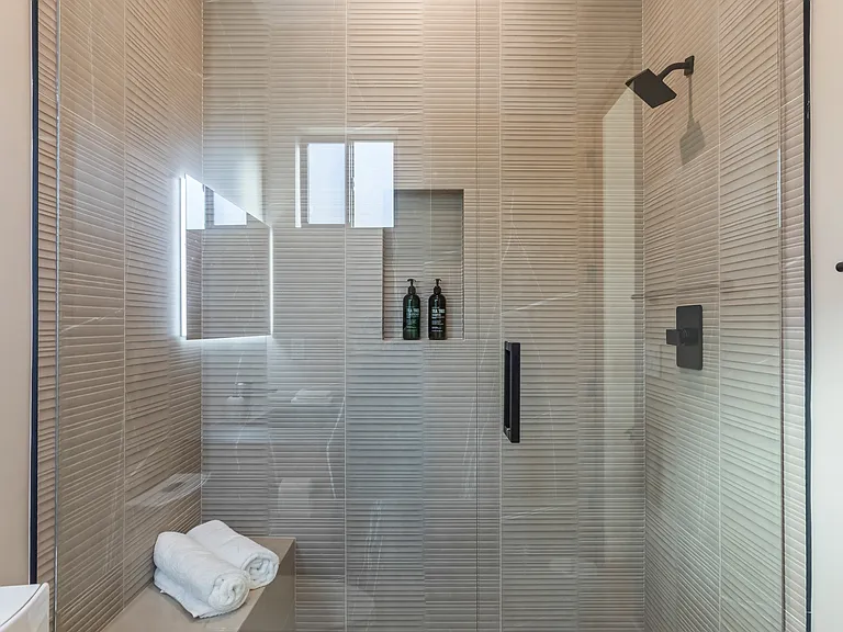 1161 Stearns Dr — Photo 28