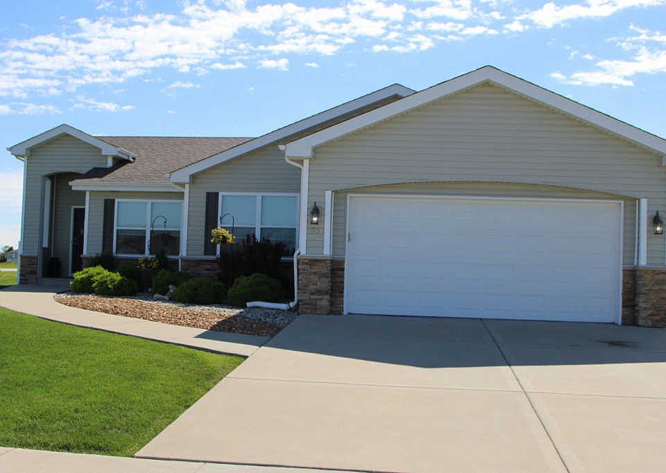1st image of 1706 Greenbriar Dr