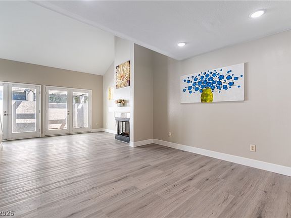4th image of 5511 Orchard Ln #77