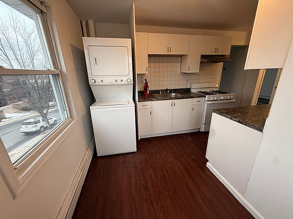 4th image of 999 Virgil Ave Floor 2