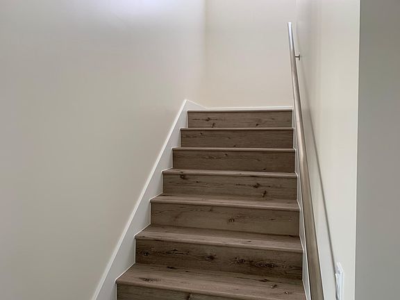 4th image of 6049 Fair Ave