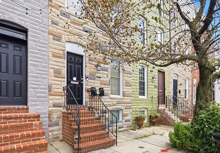 1008 W Cross St #B — Photo 15
