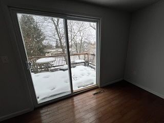 5th image of 107 John St Floor 2