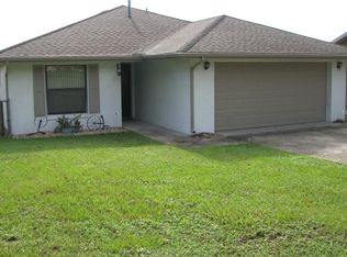509 8th St S, Dundee, FL 33838