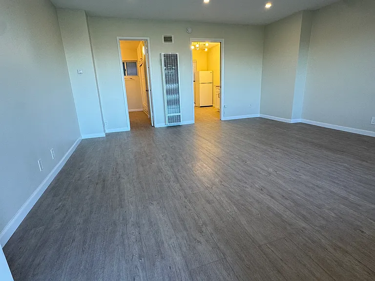 3635 Stephen M White Dr — Photo 2