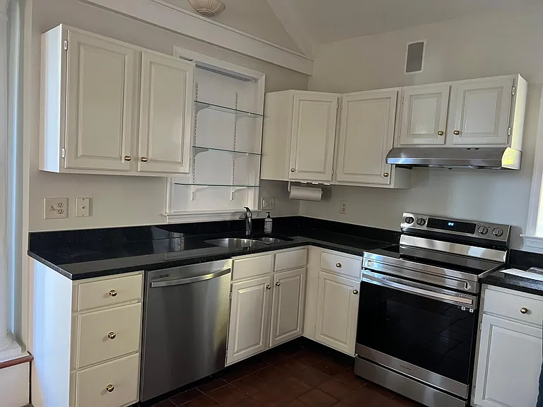 216 Ashland Rd — Photo 13