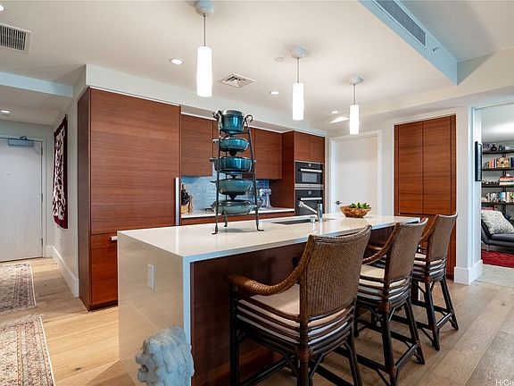 3rd image of 1108 Auahi St #1102