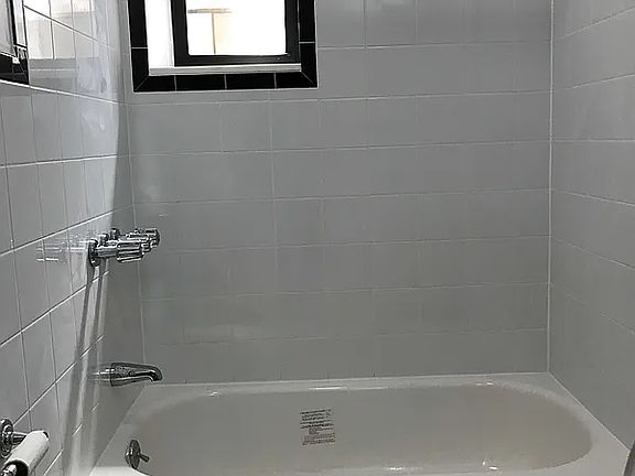 5th image of 290 Empire Blvd APT 1AA