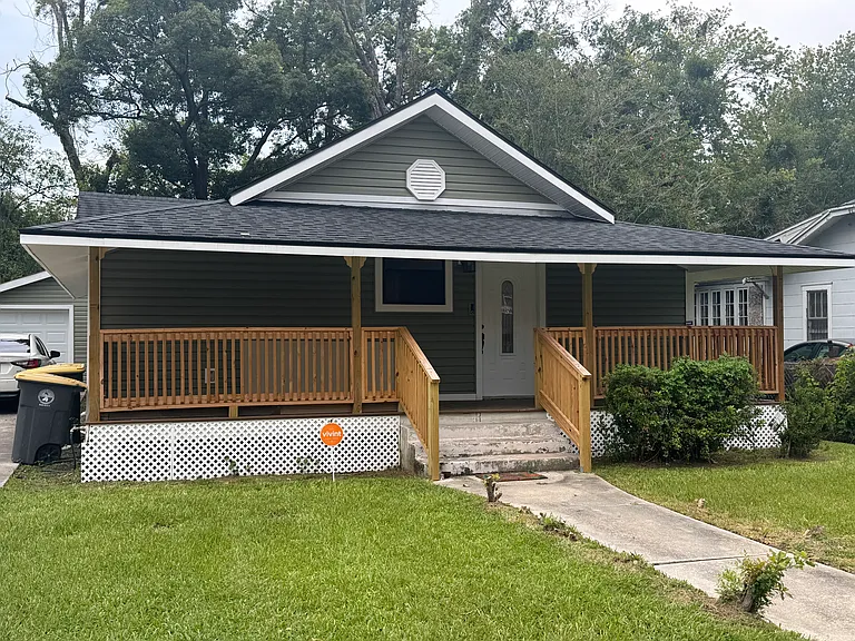 929 Saint Clair St — Photo 19