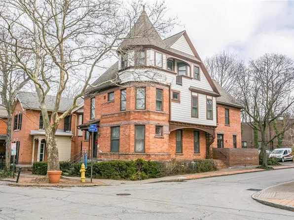 2 Selden St, Rochester, NY 14605