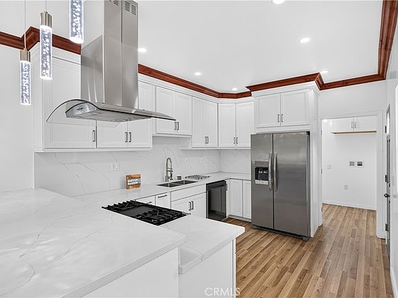 5th image of 1330 W 48th St