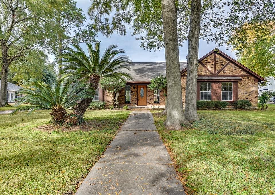 1st image of 304 Post Oak Dr