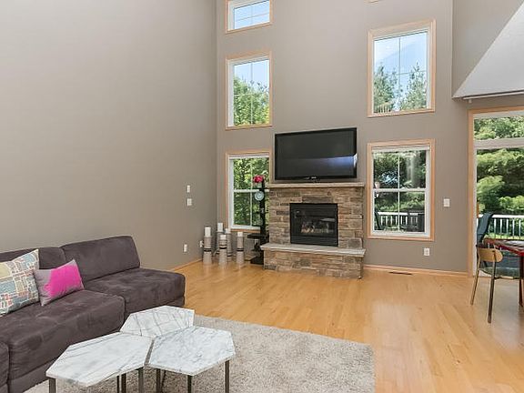 5th image of 9990 Indigo Dr