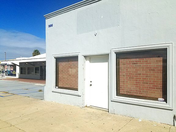 2nd image of 986 Palm Ave
